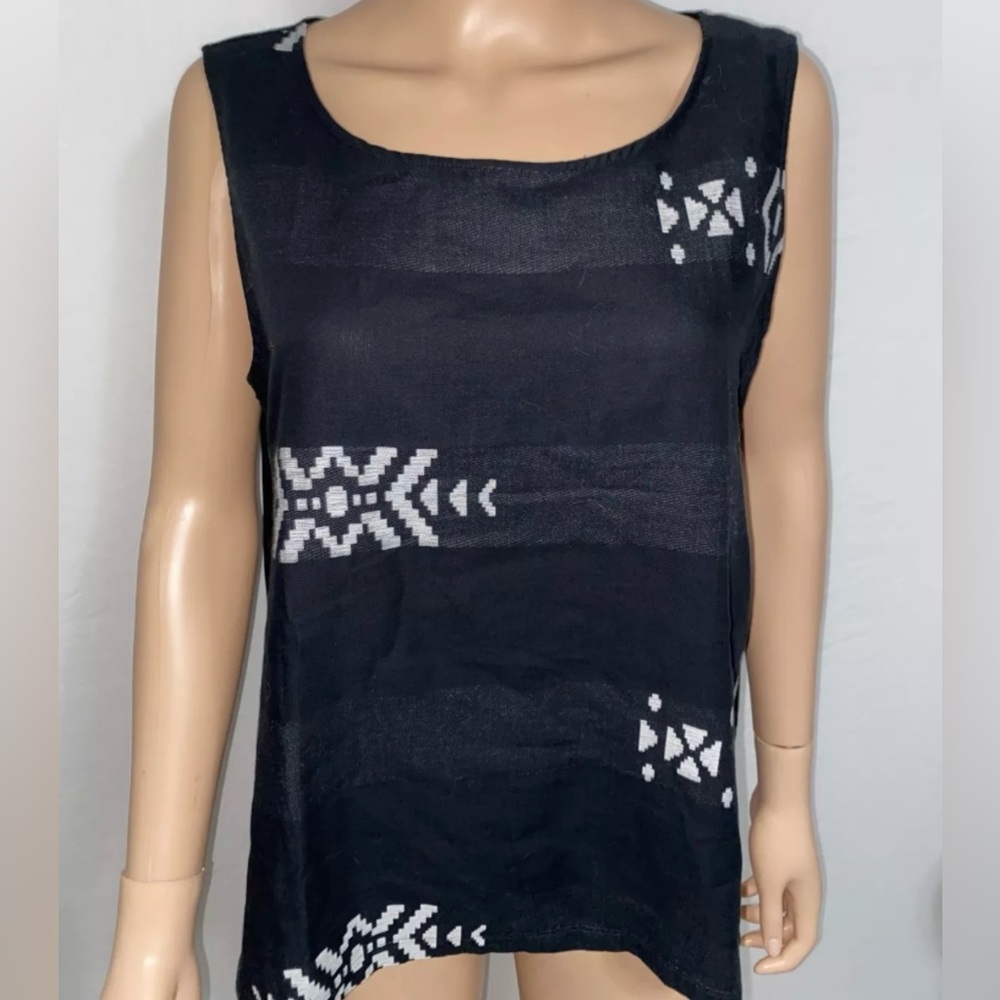 Eileen Fisher Black and White Asymmetrical Tank Top boxy southwestern theme
